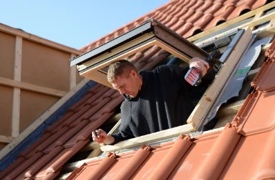 Pose de fenêtres de toit Velux à Varaire